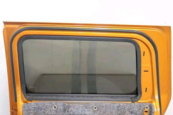 2, 
03-09 Hummer H2
Passenger right RH rear door shell (Fushion orange 55u)